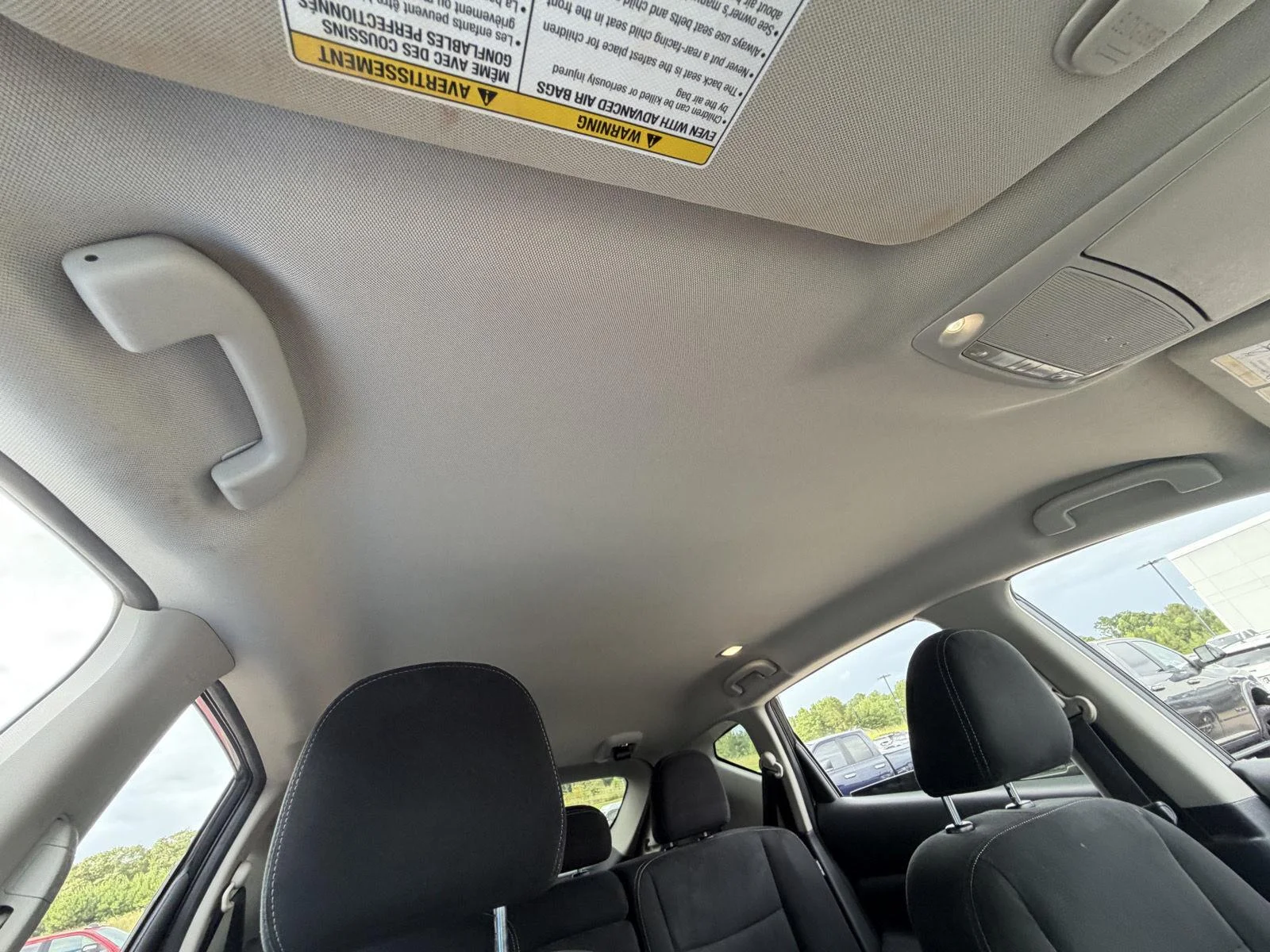 Used 2019 Pearl White Tricoat Nissan S image 21