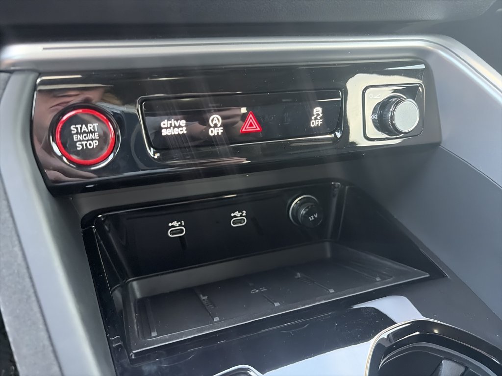 Used 2025  Audi 3.0T Premium Plus image 22