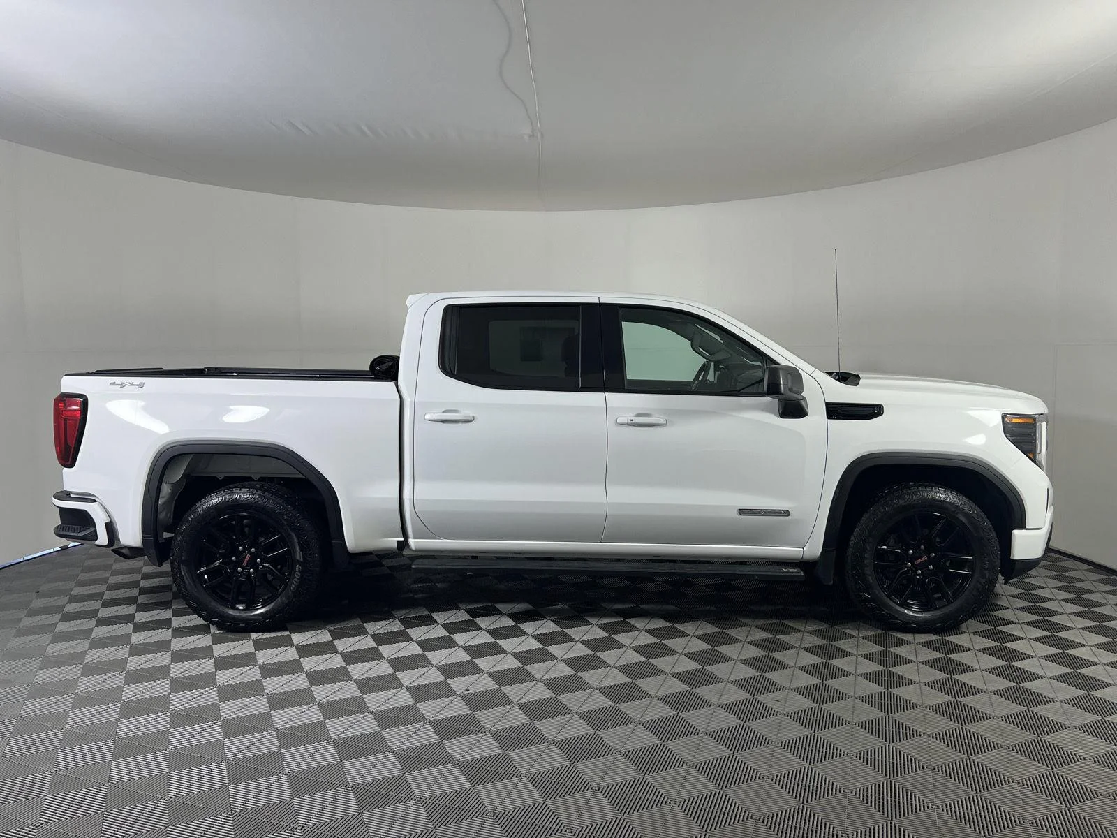 Used 2023 Summit White GMC Elevation image 2