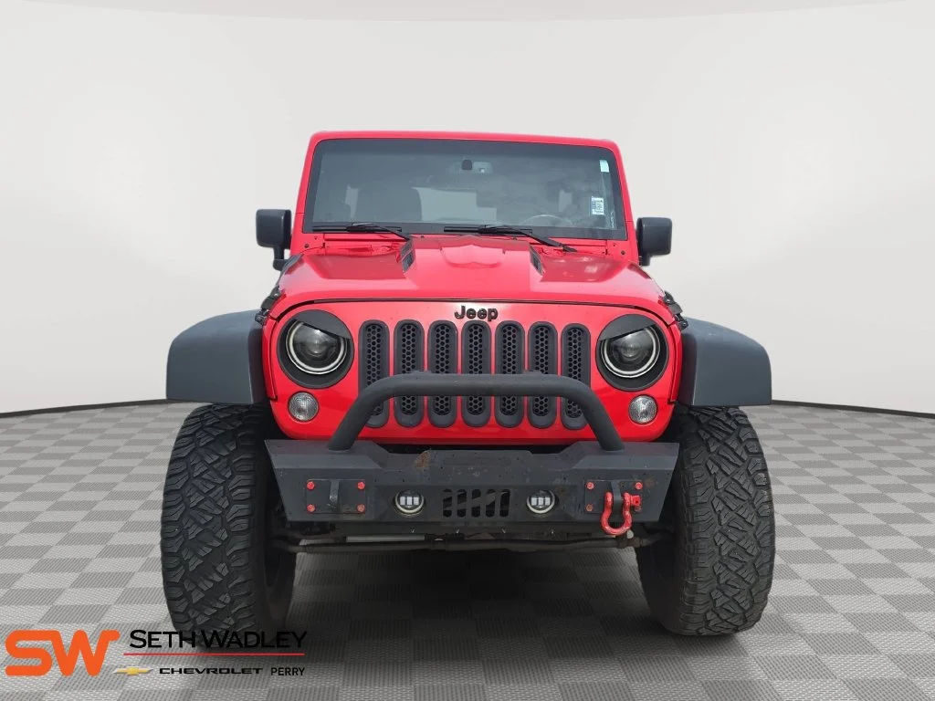 Used 2015 Red Jeep Sport image 2