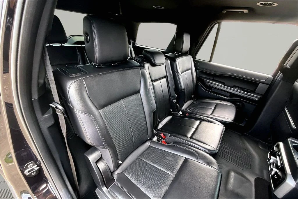 Certified Used 2020 Agate Black Metallic Ford XLT image 27