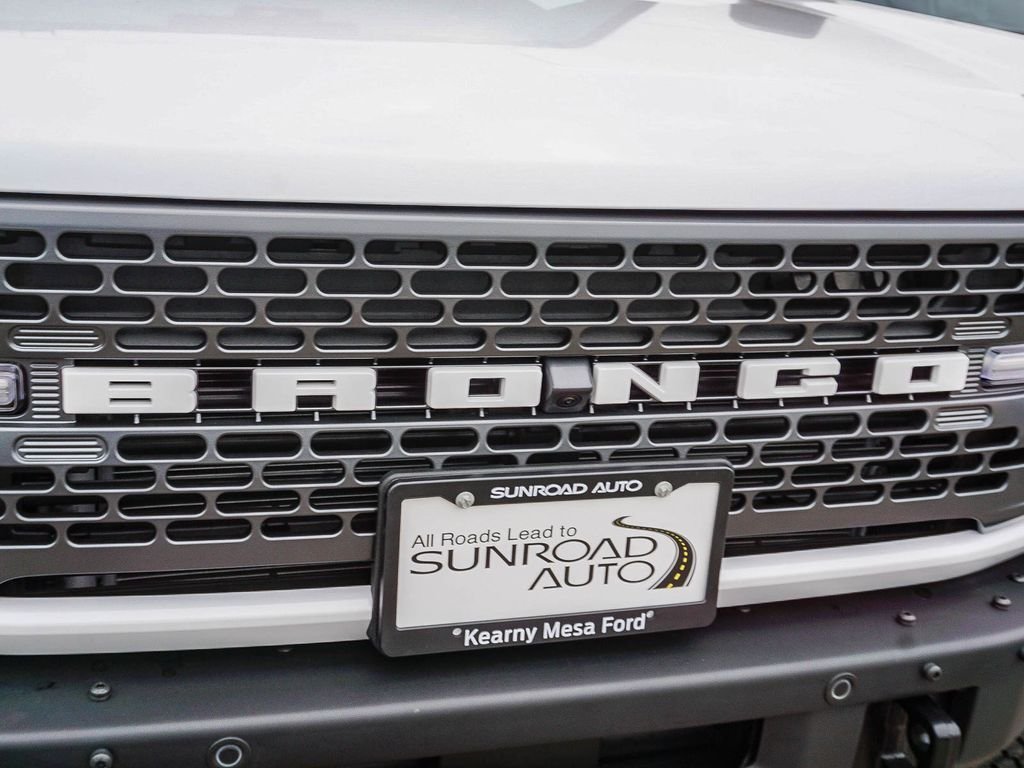 New 2026 Oxford White Ford Badlands image 11