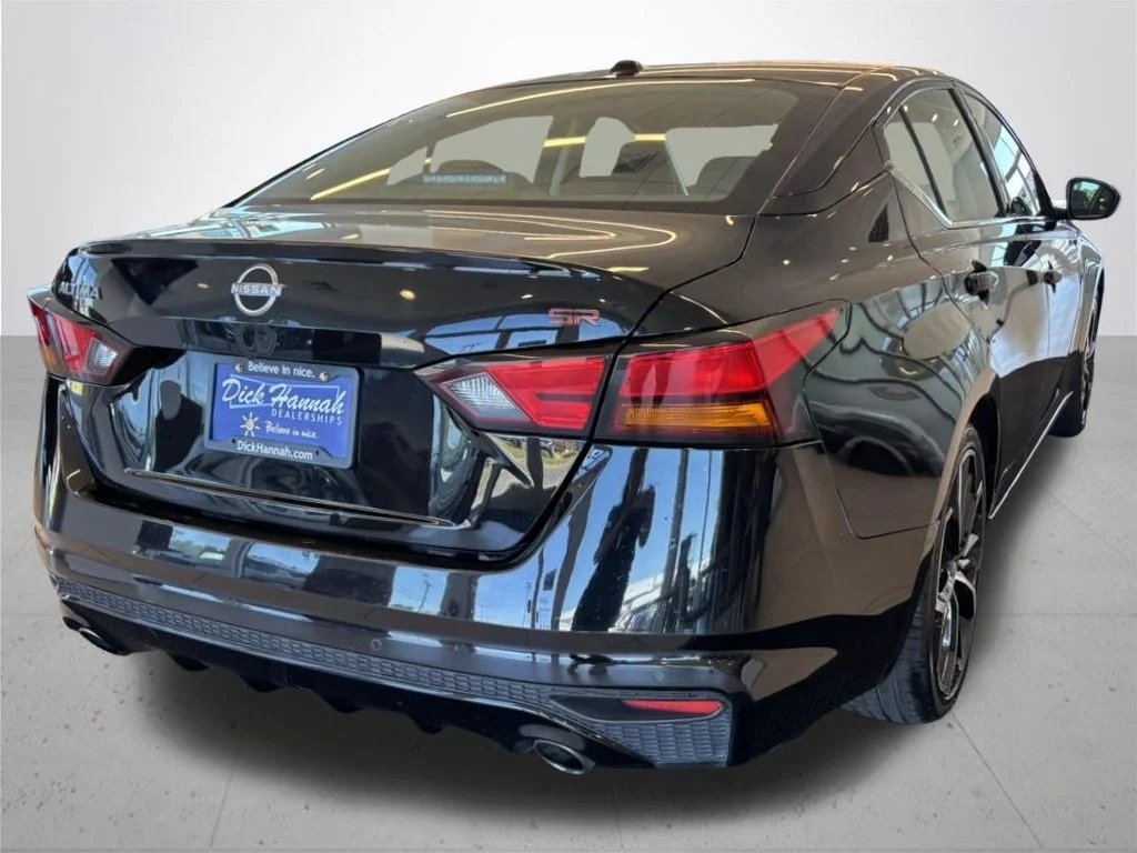 Used 2024 Black Nissan 2.5 SR image 7