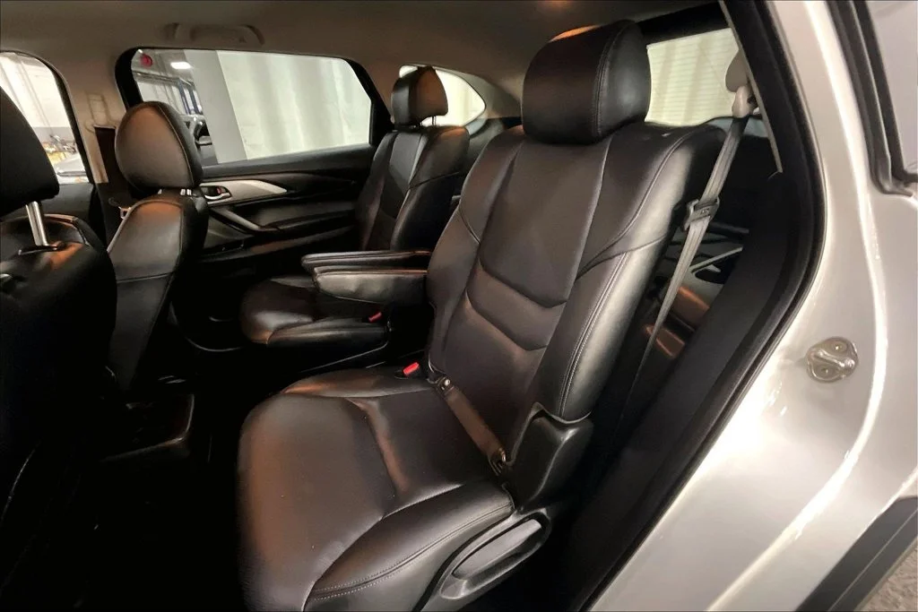 Used 2023 White Mazda Touring image 26
