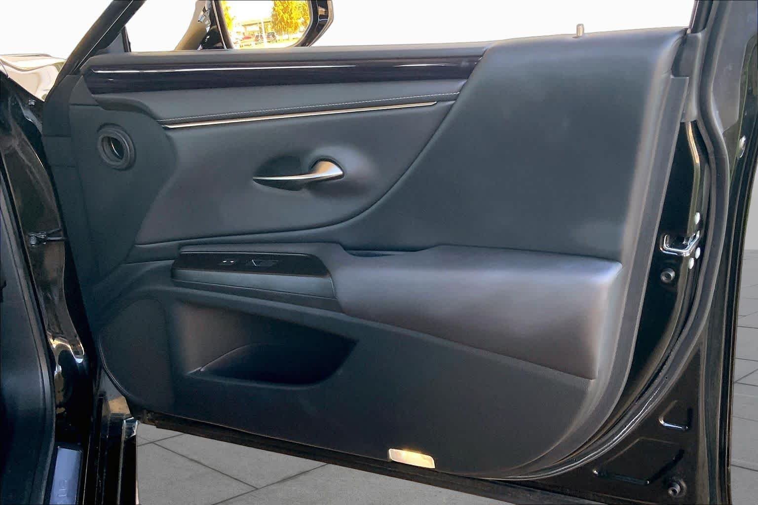 Used 2019 Caviar Lexus  image 22