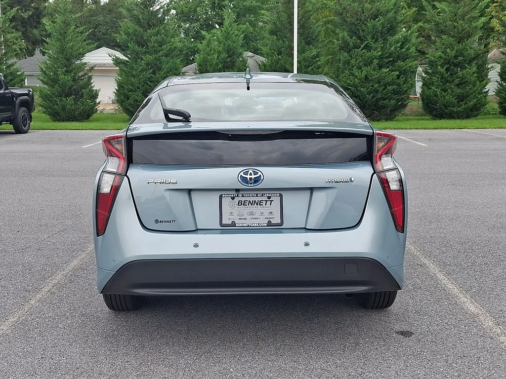 Certified Used 2018 Beige Toyota Three image 5