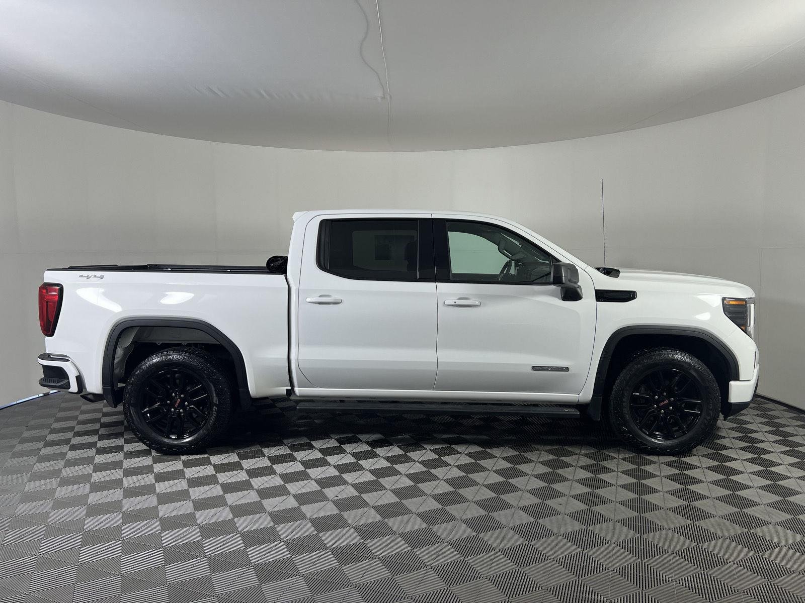 Used 2023 Summit White GMC Elevation image 2