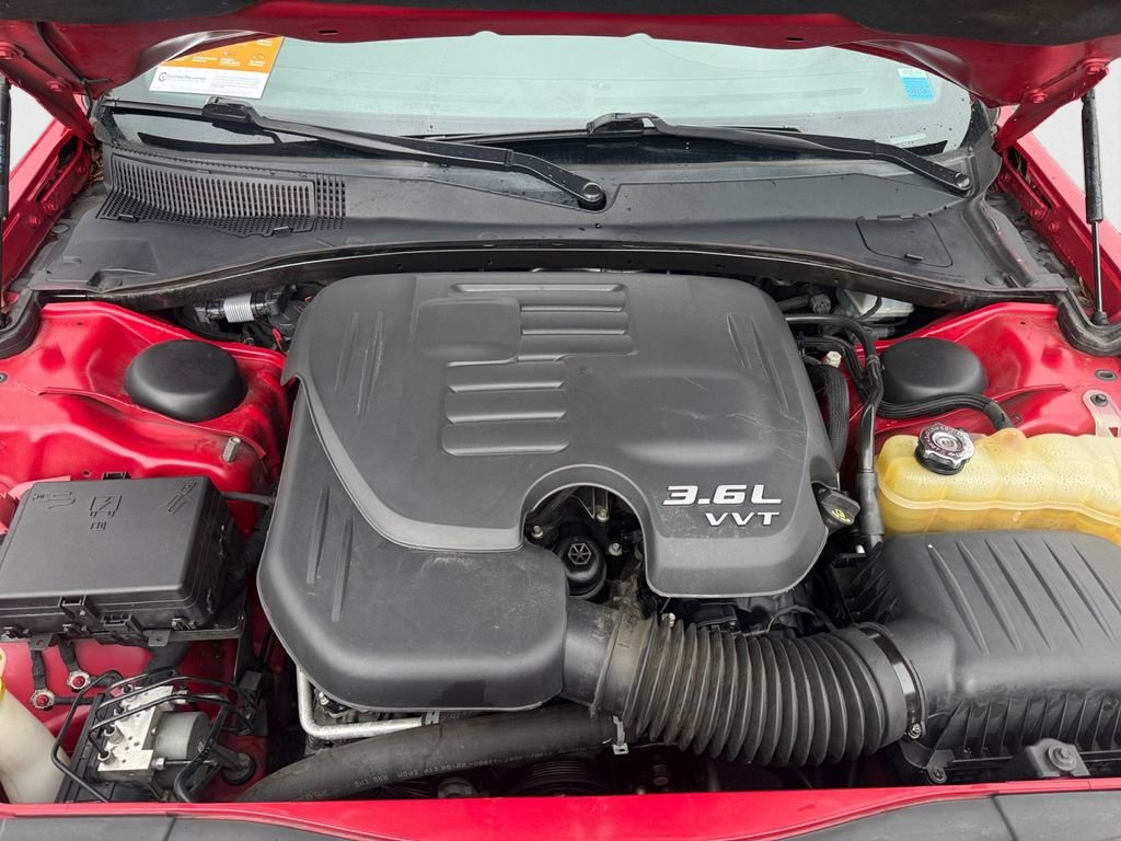 Certified Used 2018 Red Chrysler S image 14
