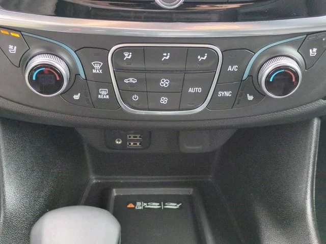 Used 2023 White Chevrolet Premier image 25