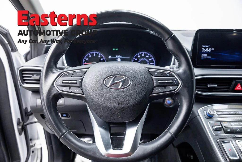 Used 2023 White Hyundai SEL image 10