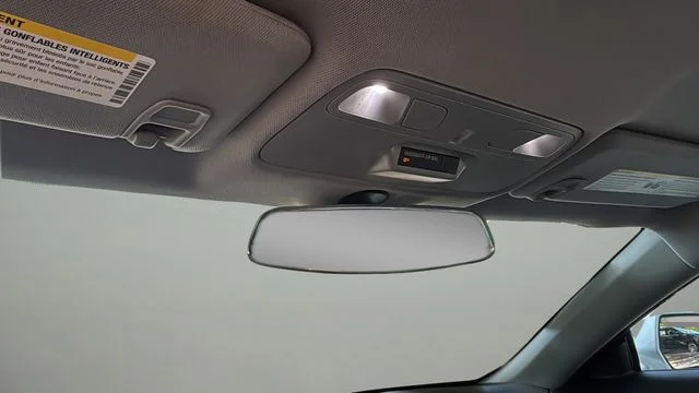 Used 2018 Silver Chevrolet 1LT image 27