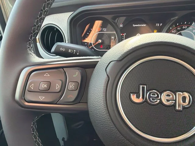 New 2027 White/off-white Jeep Sport S image 22