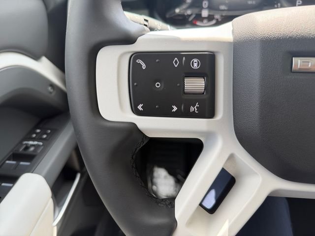 New 2026 Fuji White Land Rover X-Dynamic SE image 22