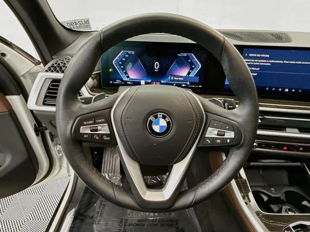 Used 2024 White BMW xDrive40i image 11