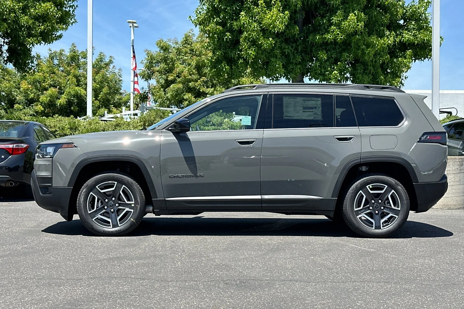 New 2026 Sting-Gray Clear-Coat Exterior Paint Jeep Limited image 7