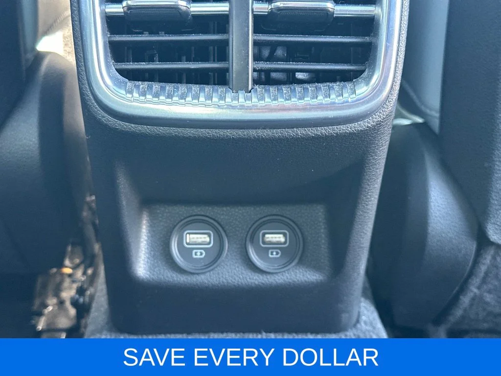 Used 2021 White Kia EX image 21