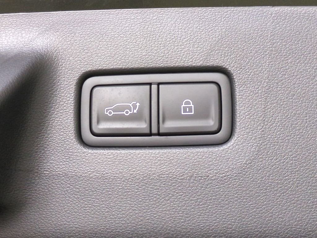 Used 2025 Green Hyundai Calligraphy image 15
