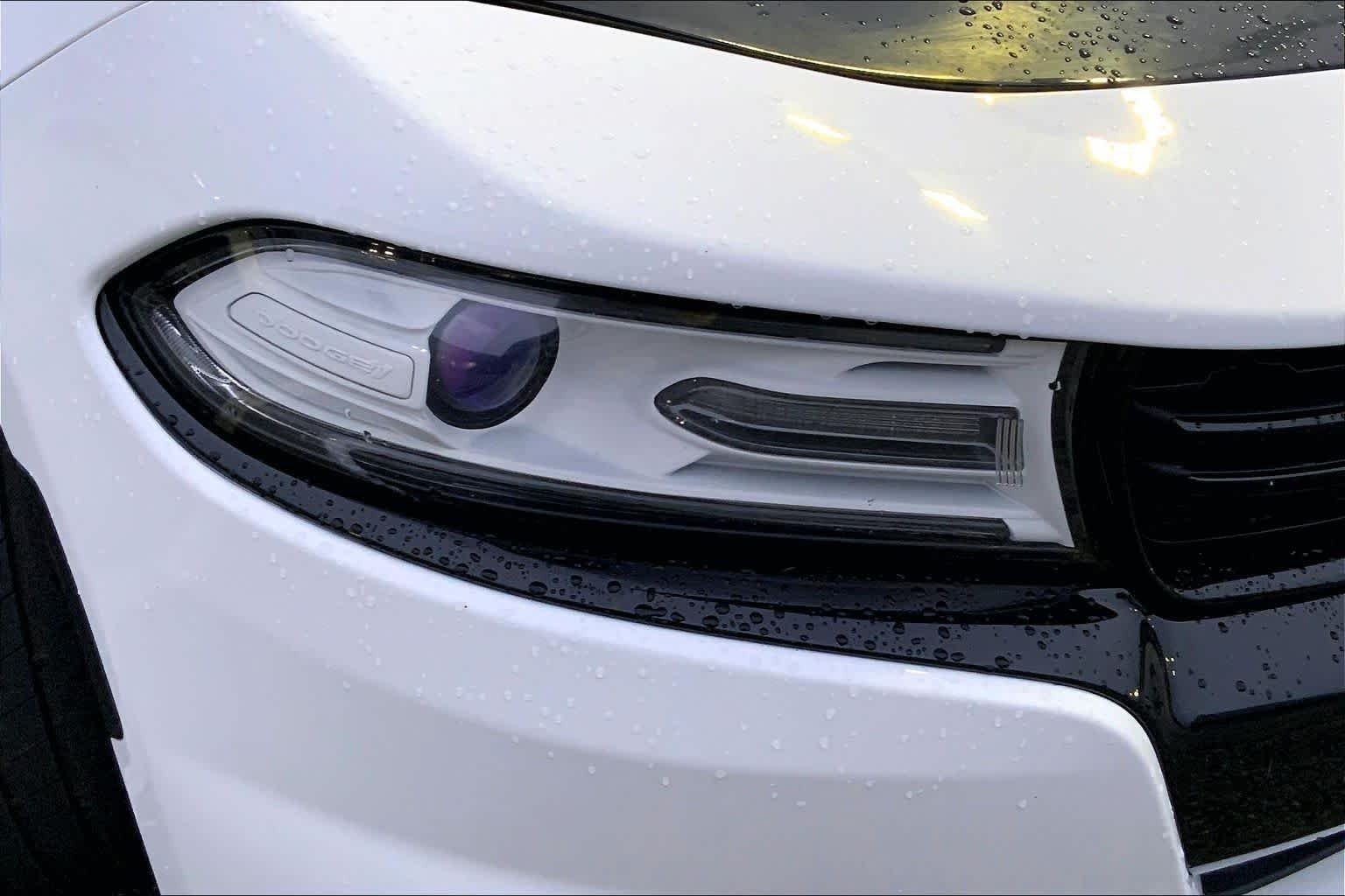 Used 2016 Bright White Clearcoat Dodge R/T image 26