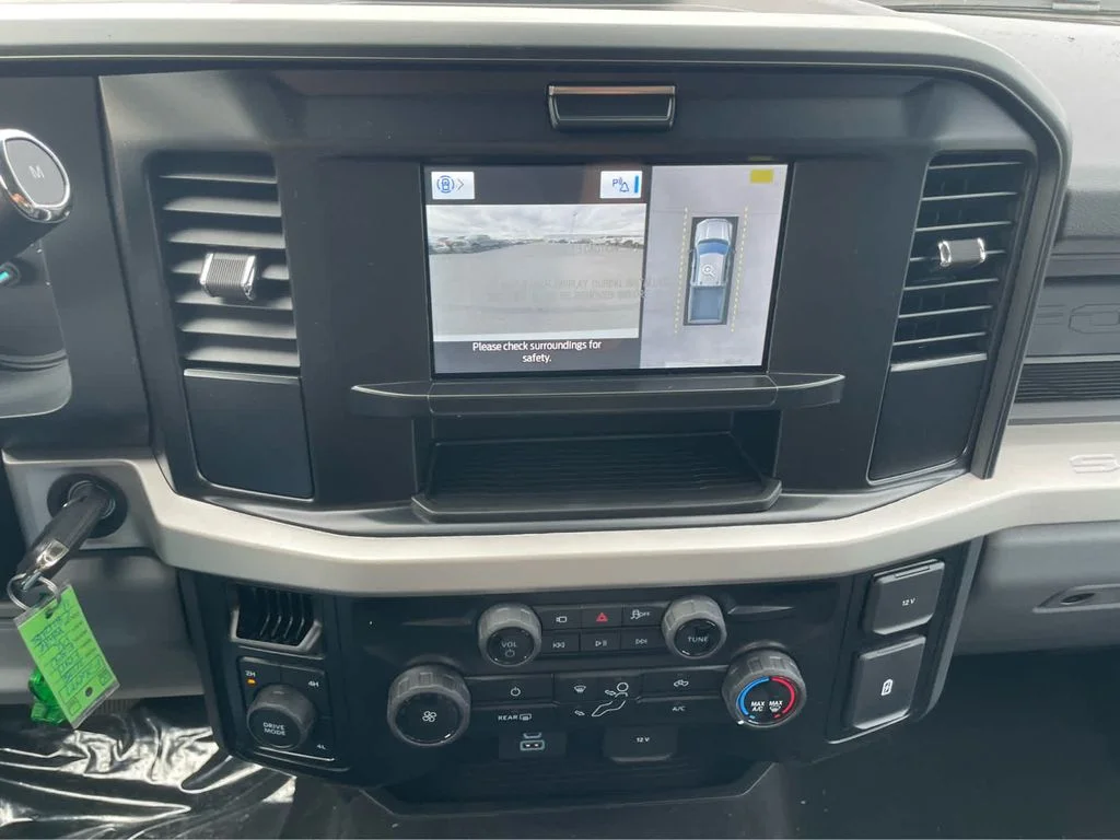 New 2026 Oxford White Ford F-350® XL image 22