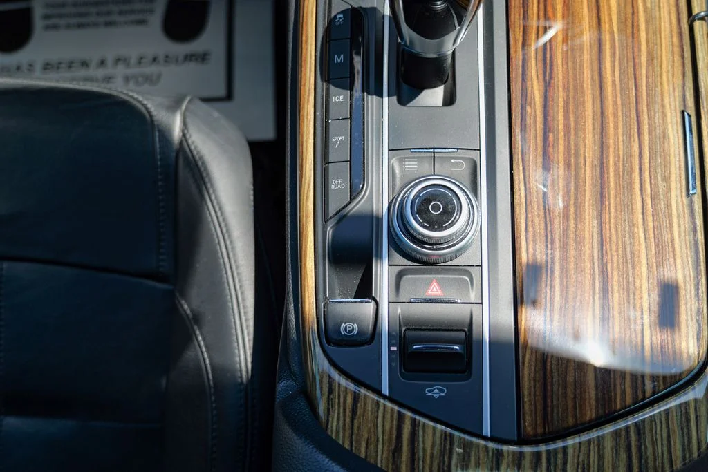 Used 2017  Maserati S image 57