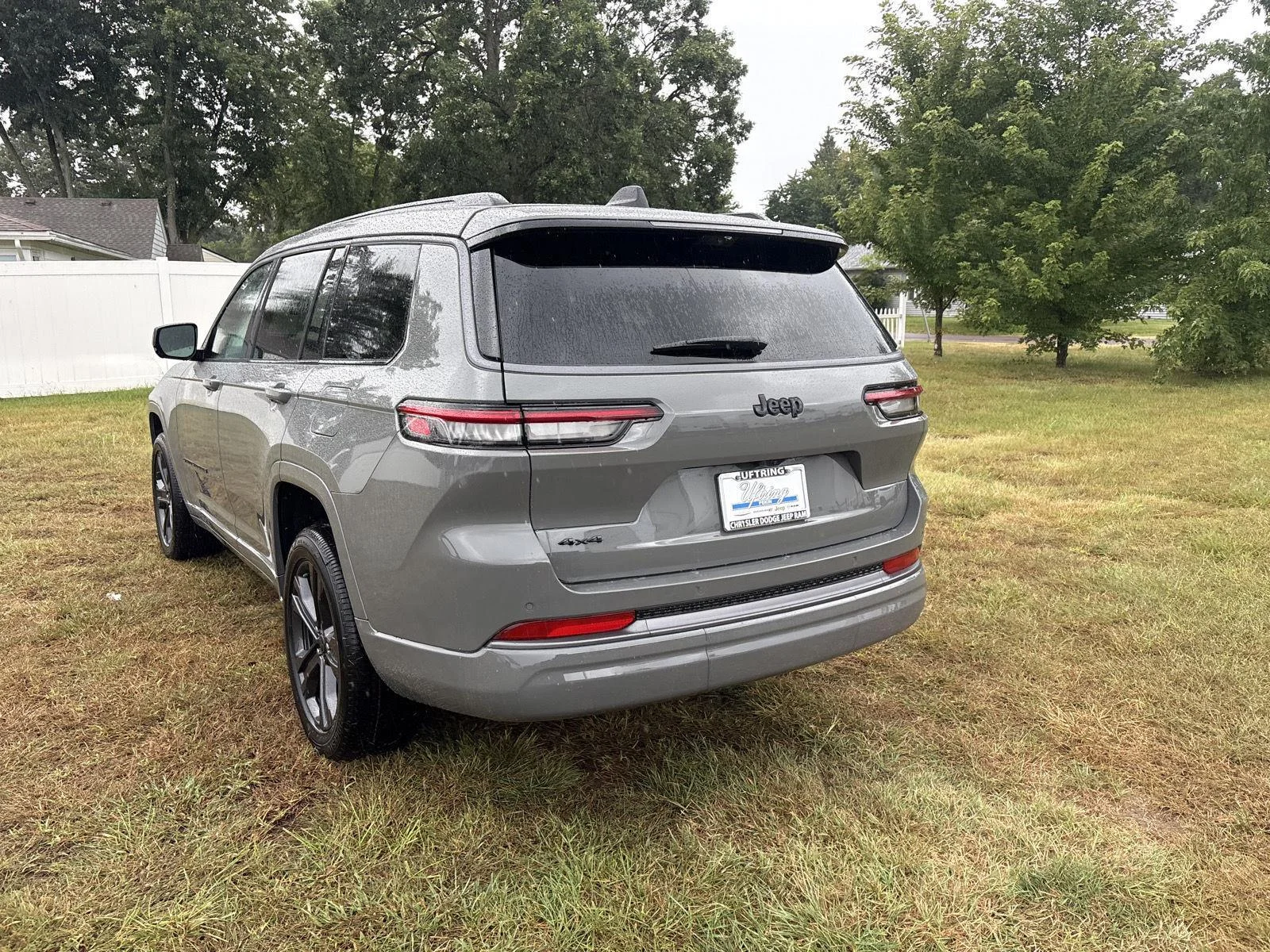 New 2027 Sting-Gray Clearcoat Jeep Limited Reserve image 7