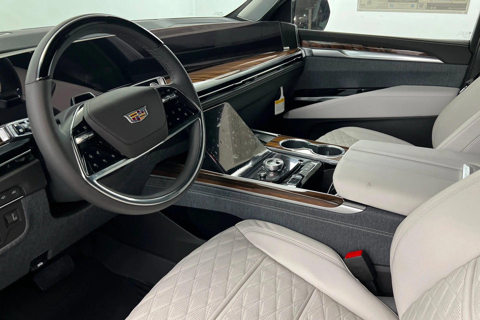 2026 Cadillac Escalade Platinum Sport - Photo 15