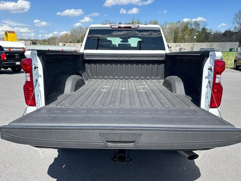 2025 Chevrolet Silverado 2500HD Custom - Photo 29