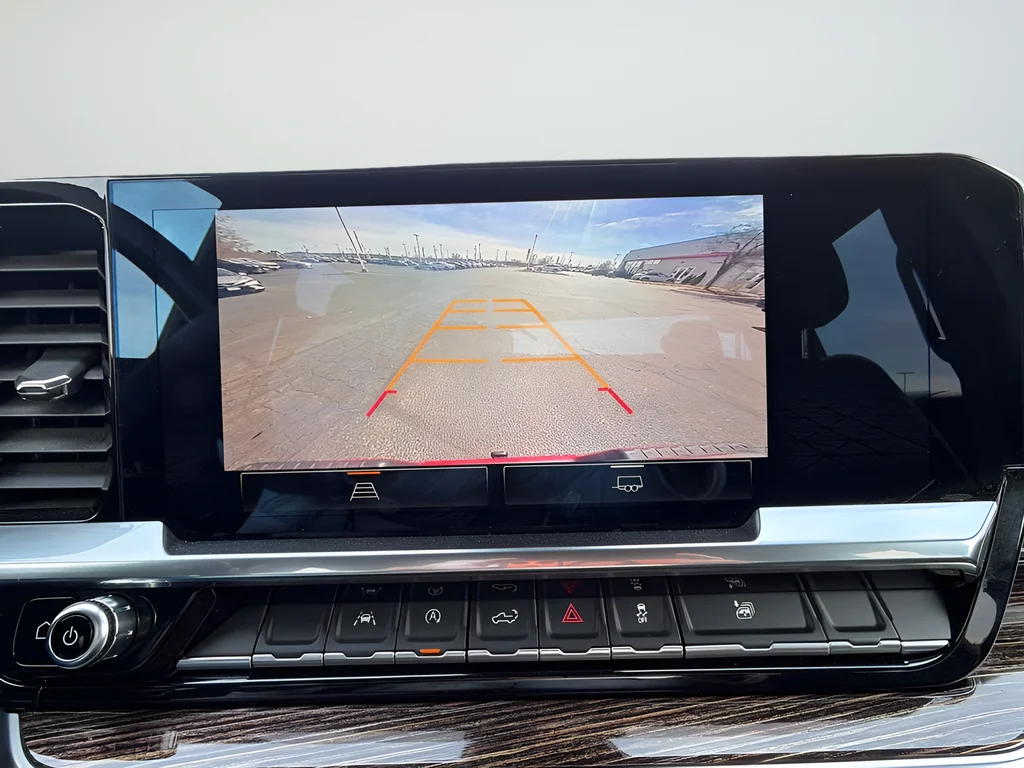 Used 2022 Red GMC Elevation image 23