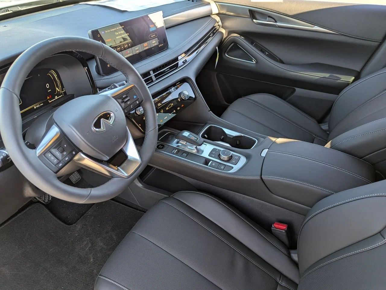 2026 INFINITI QX60 LUXE - Photo 12