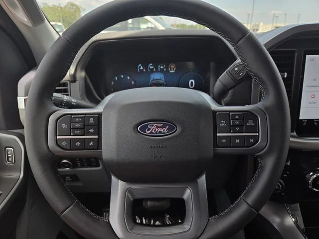 New 2026 Oxford White Ford XLT image 39