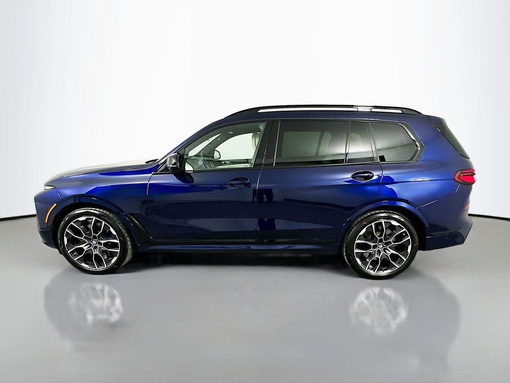 2025 BMW X7 M60i - Photo 8