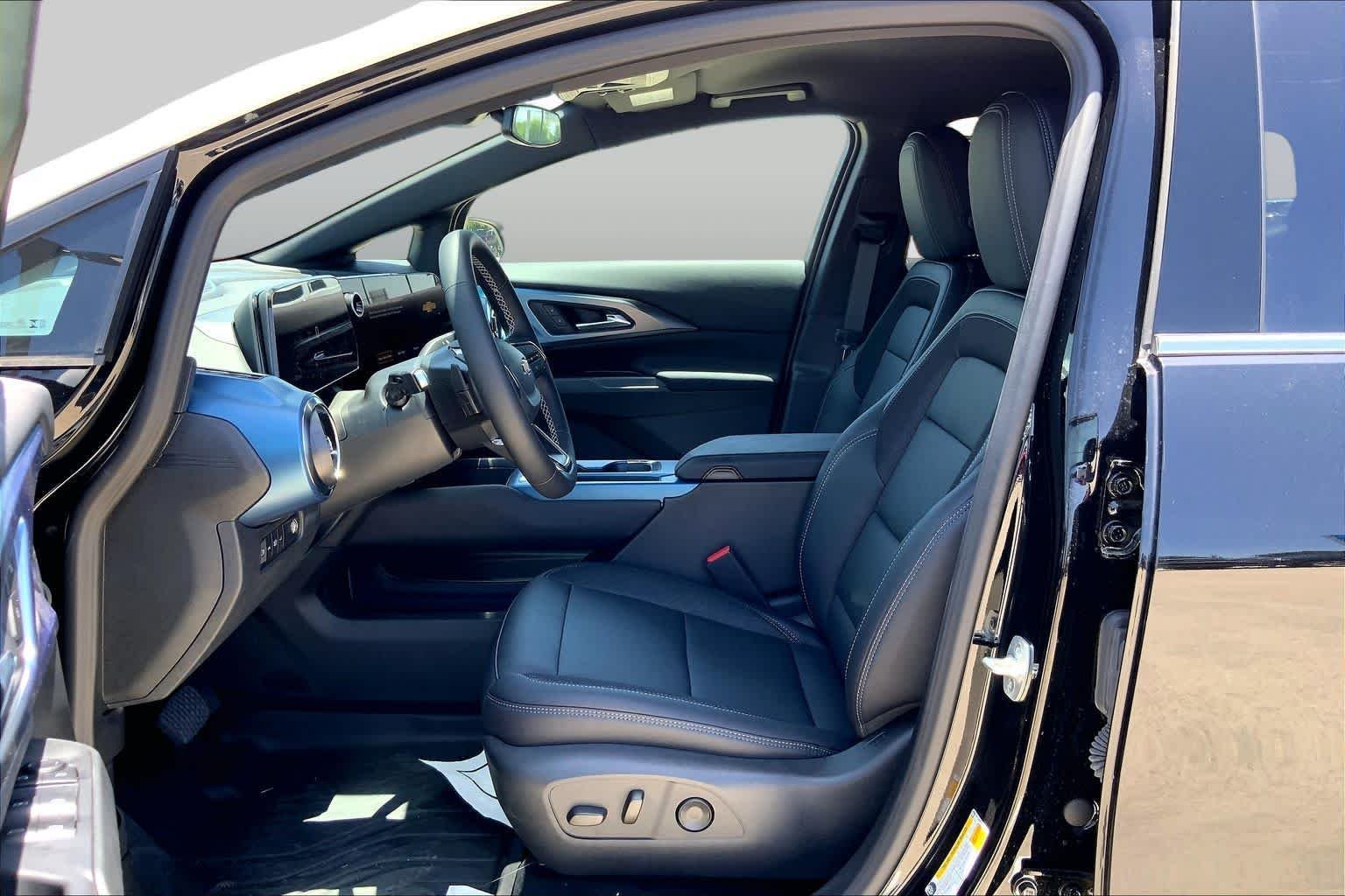 2026 Chevrolet Equinox EV 2LT - Photo 10