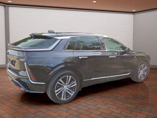 Used 2024 Black Metallic Cadillac Luxury image 3