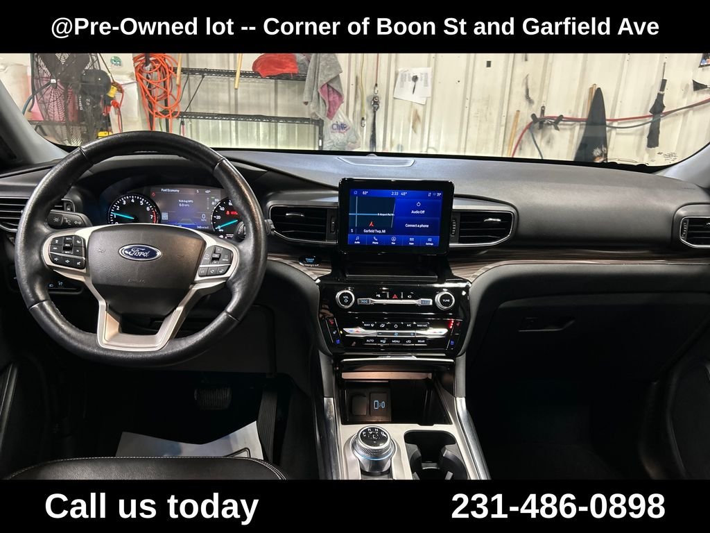 Used 2023 Silver Ford Limited image 18
