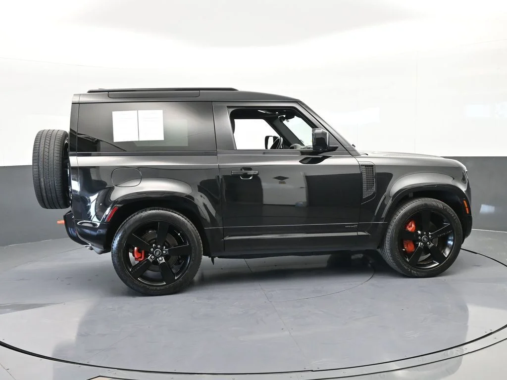Used 2023 Black Land Rover X image 6