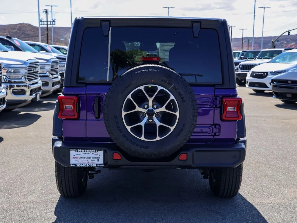 New 2026 Reign Exterior Paint Jeep Sport S image 4