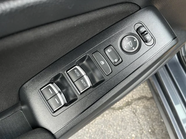Used 2024  Honda LX image 24