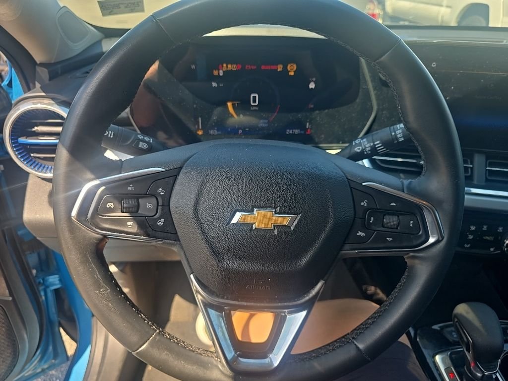 Used 2025 Blue Chevrolet LT image 14