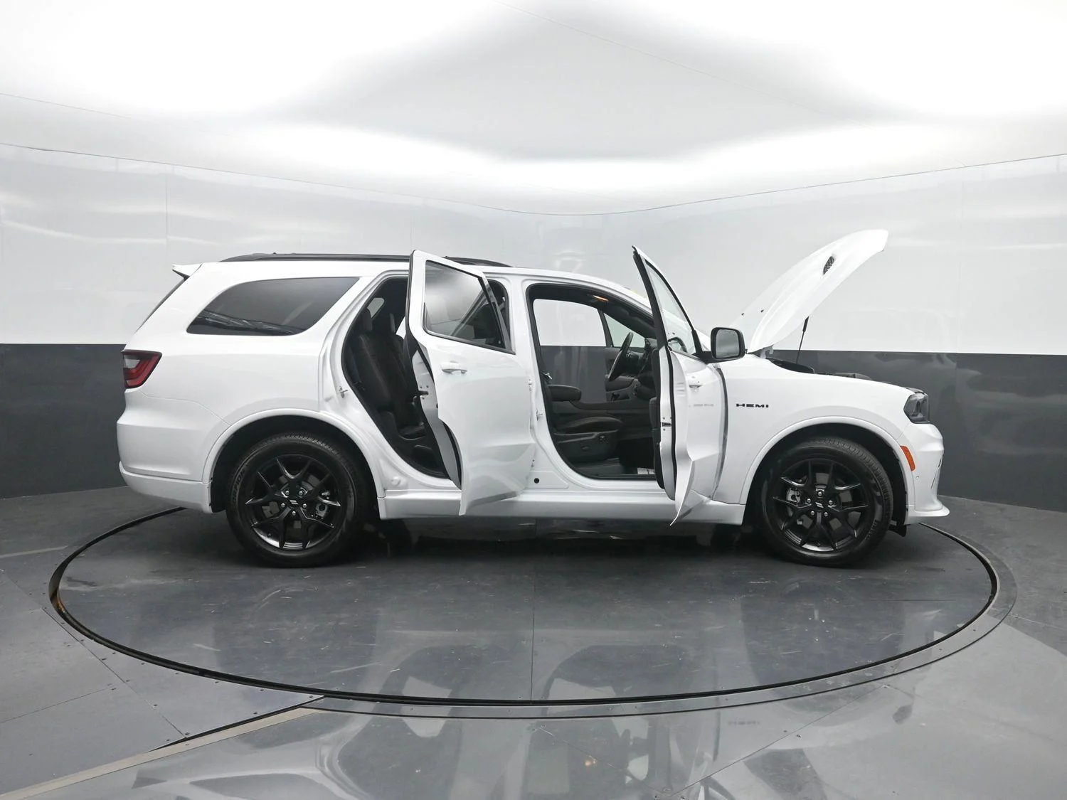 New 2026 White Knuckle Clear-Coat Exterior Paint Dodge GT Plus HEMI V8 image 50