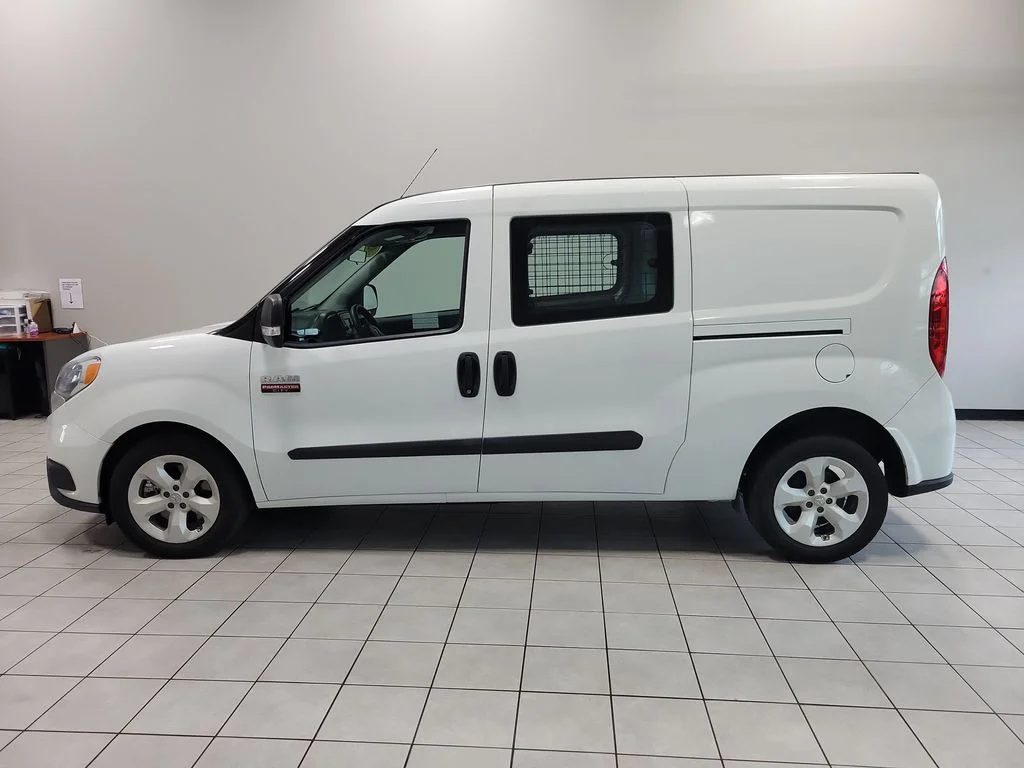 Used 2022 White Ram Base image 8