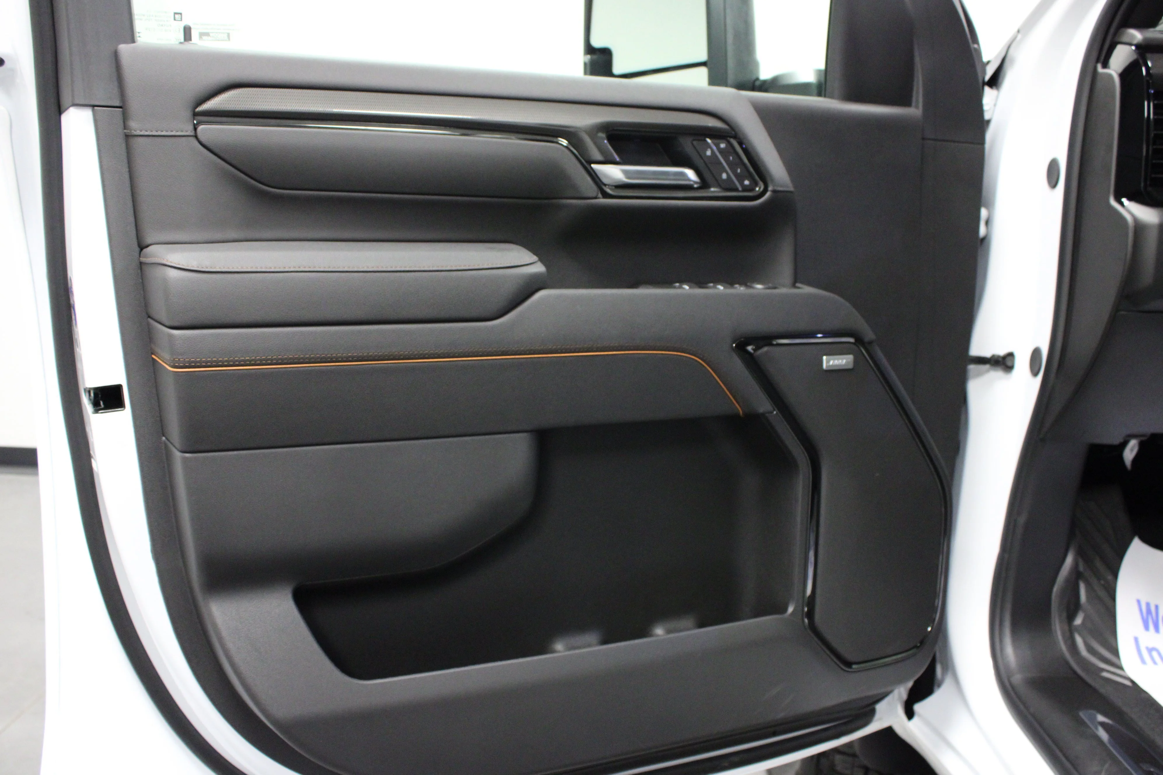 2026 GMC Sierra 2500HD AT4 - Photo 11