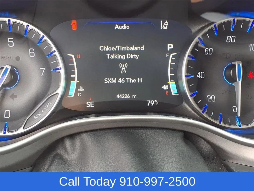 Used 2024 White Chrysler Touring L image 30