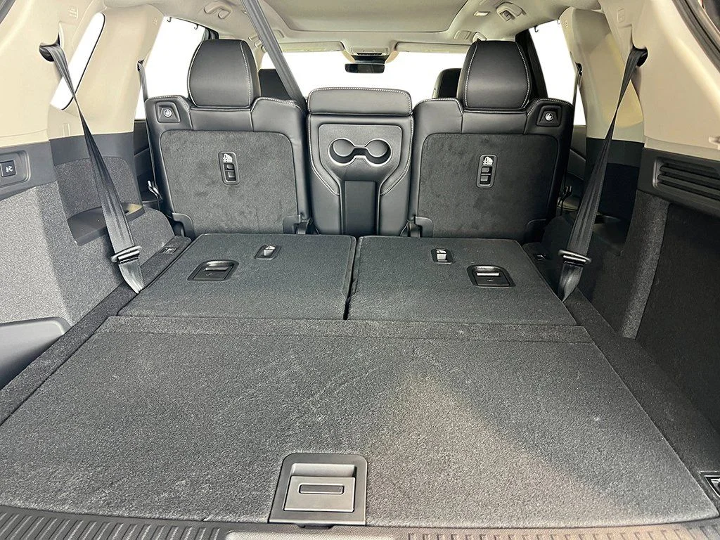 New 2026 Solar Silver Metallic Acura w/Technology Package image 34