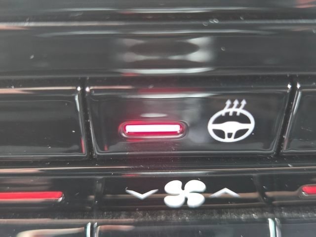 Used 2024 Silver Zynith Jeep Altitude X image 14