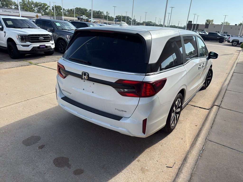 Used 2025  Honda EX-L image 6