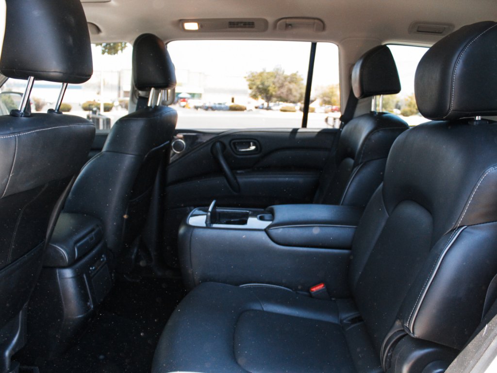 Used 2023 Moonstone White INFINITI LUXE image 26