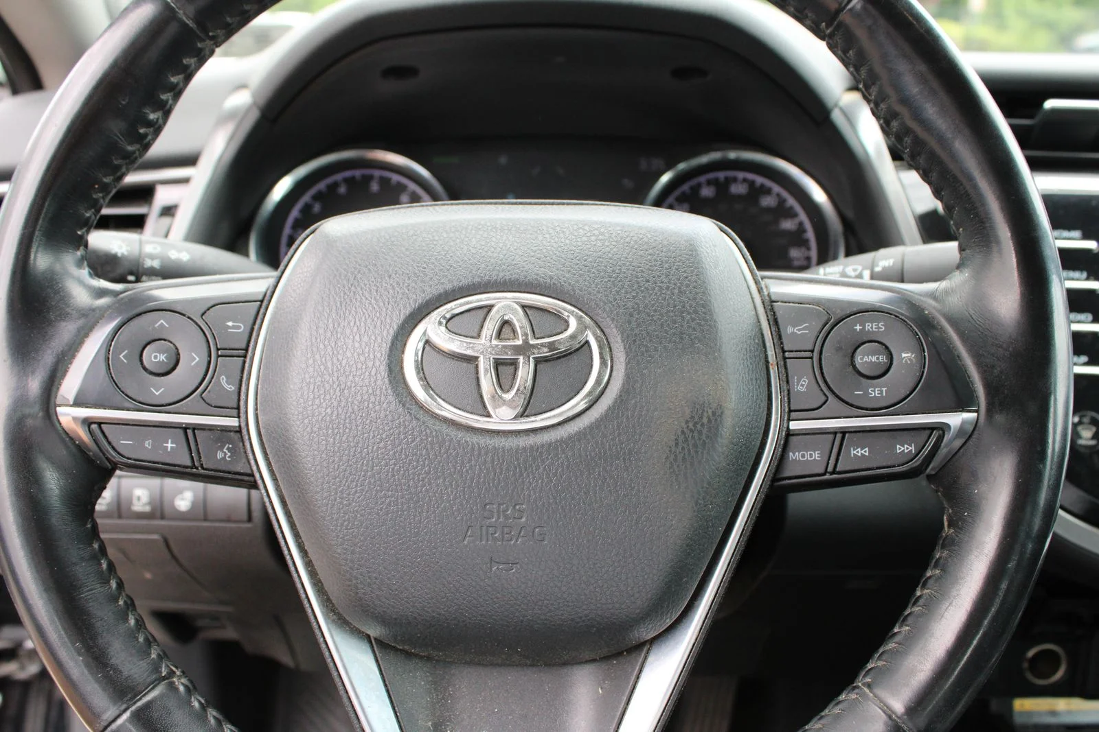 Used 2020 Black Toyota XLE image 15