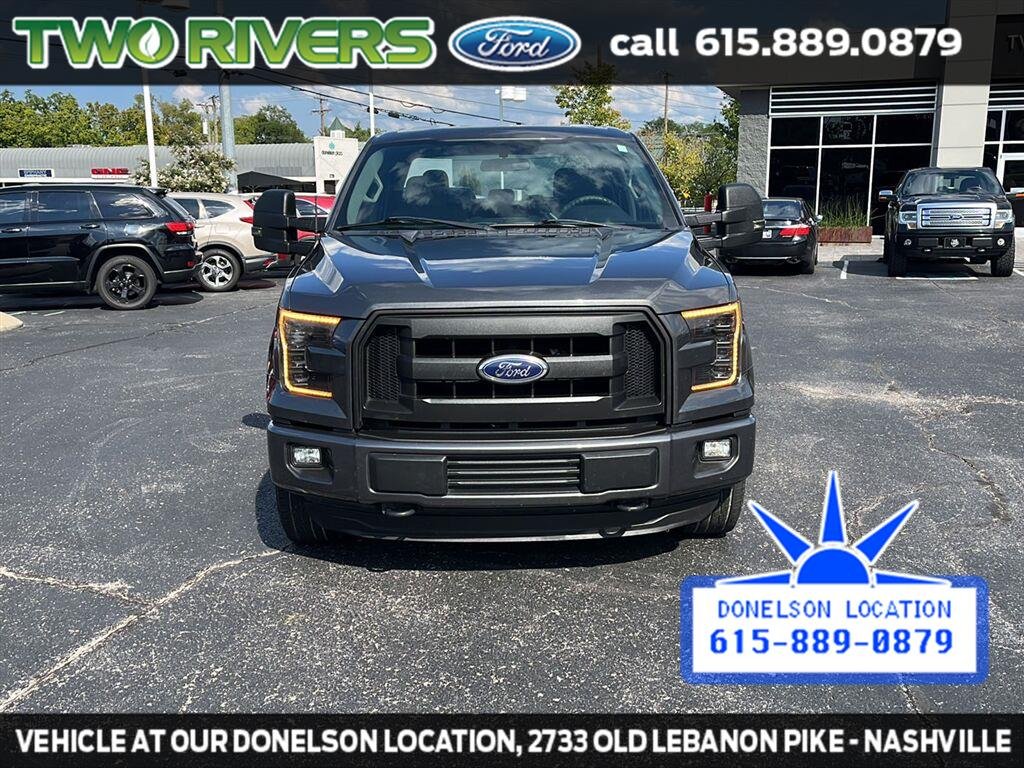 Used 2015 Magnetic Metallic Ford XL image 3
