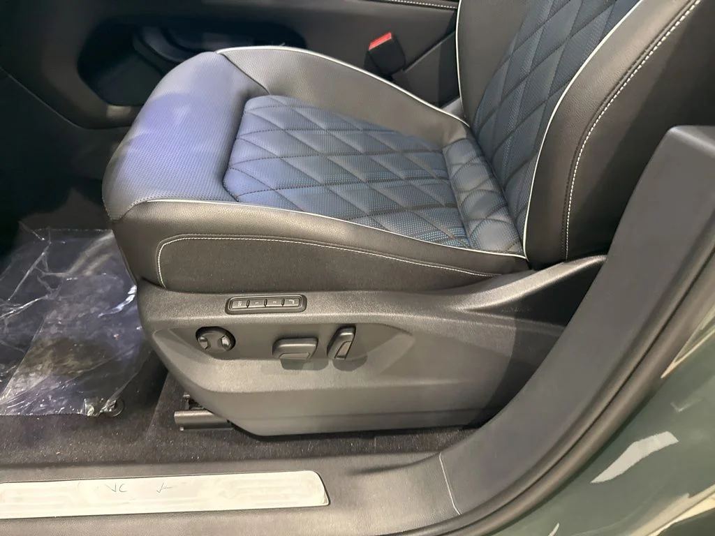 2026 Volkswagen Atlas Cross Sport SEL Premium R-LINE - Photo 18