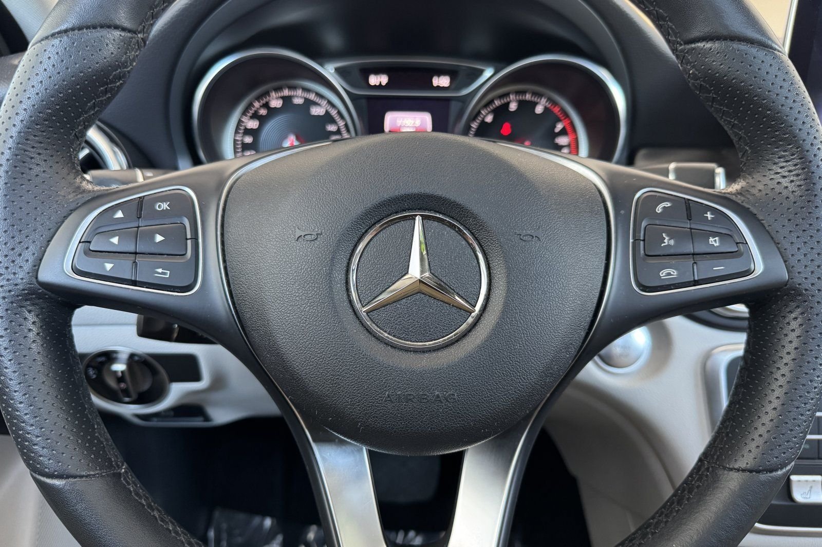 Used 2020 Iridium Silver Metallic Mercedes-Benz 250 image 26
